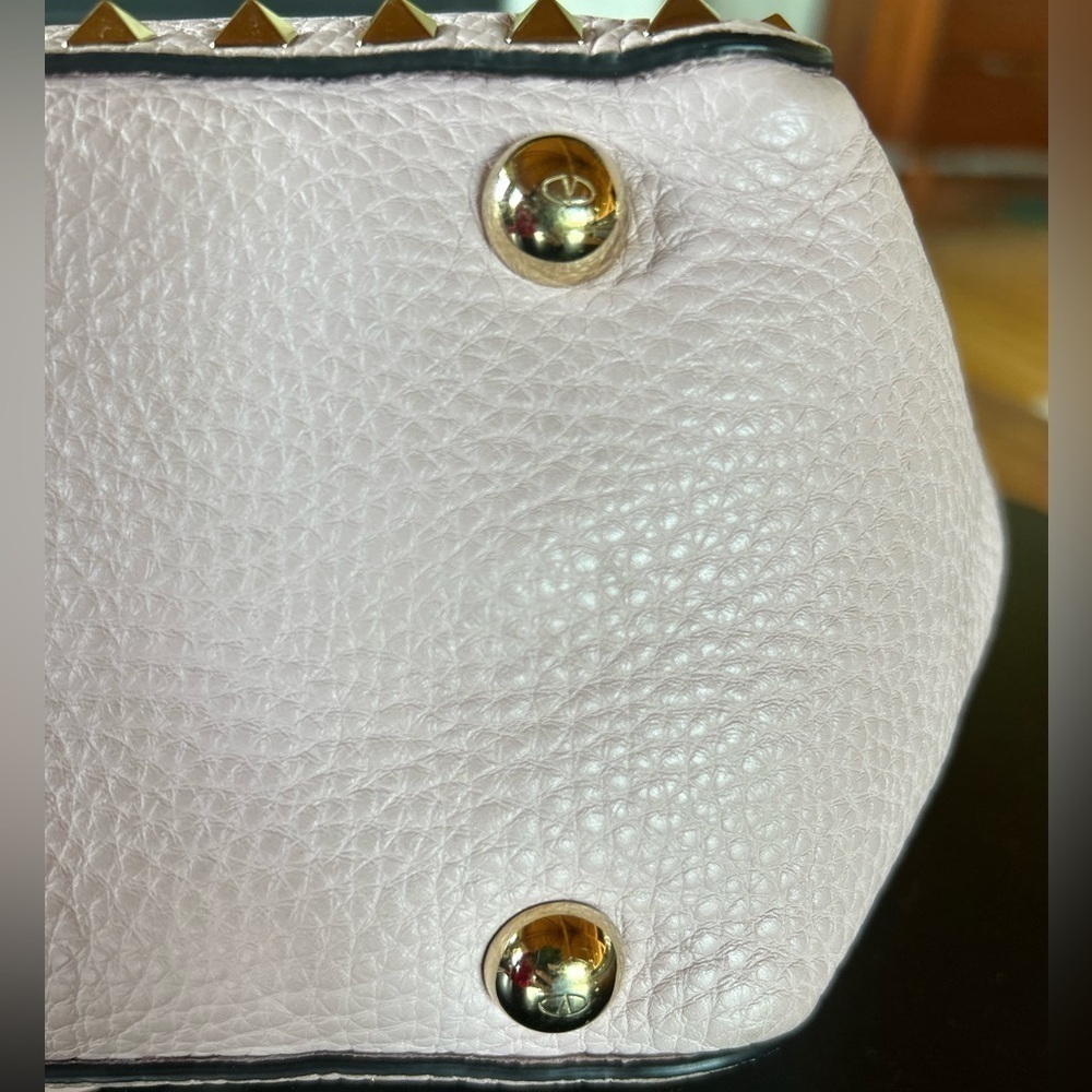 Valentino Garavani Rockstud Leather Tote - Picture 5 of 14